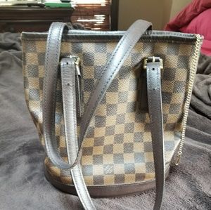 Louis Vuitton purse